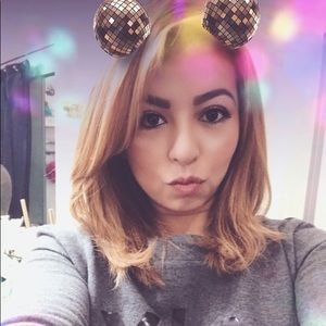 Meet your Posher, Elena